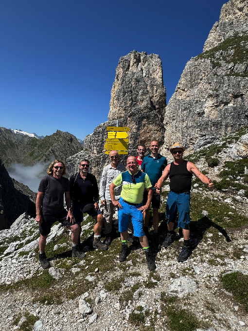 Reiseveranstalter und Reisebüro männer - natürlich Urlaubs-Wanderwochen und schwule Bergwandern-Wochen-Reisen in den Alpen