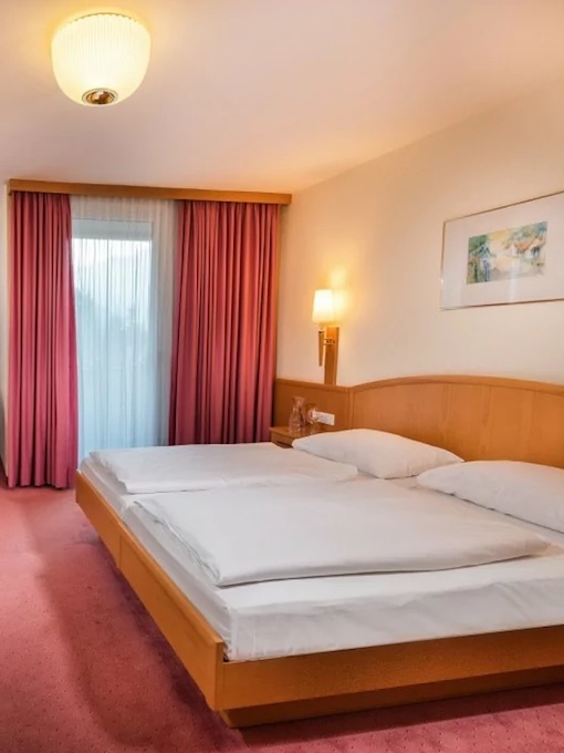 gay-ski - unser Hotel in Bad Hofgastein / Bad Gastein / Gasteinertal - Beispiel Kuschel-Doppelzimmer